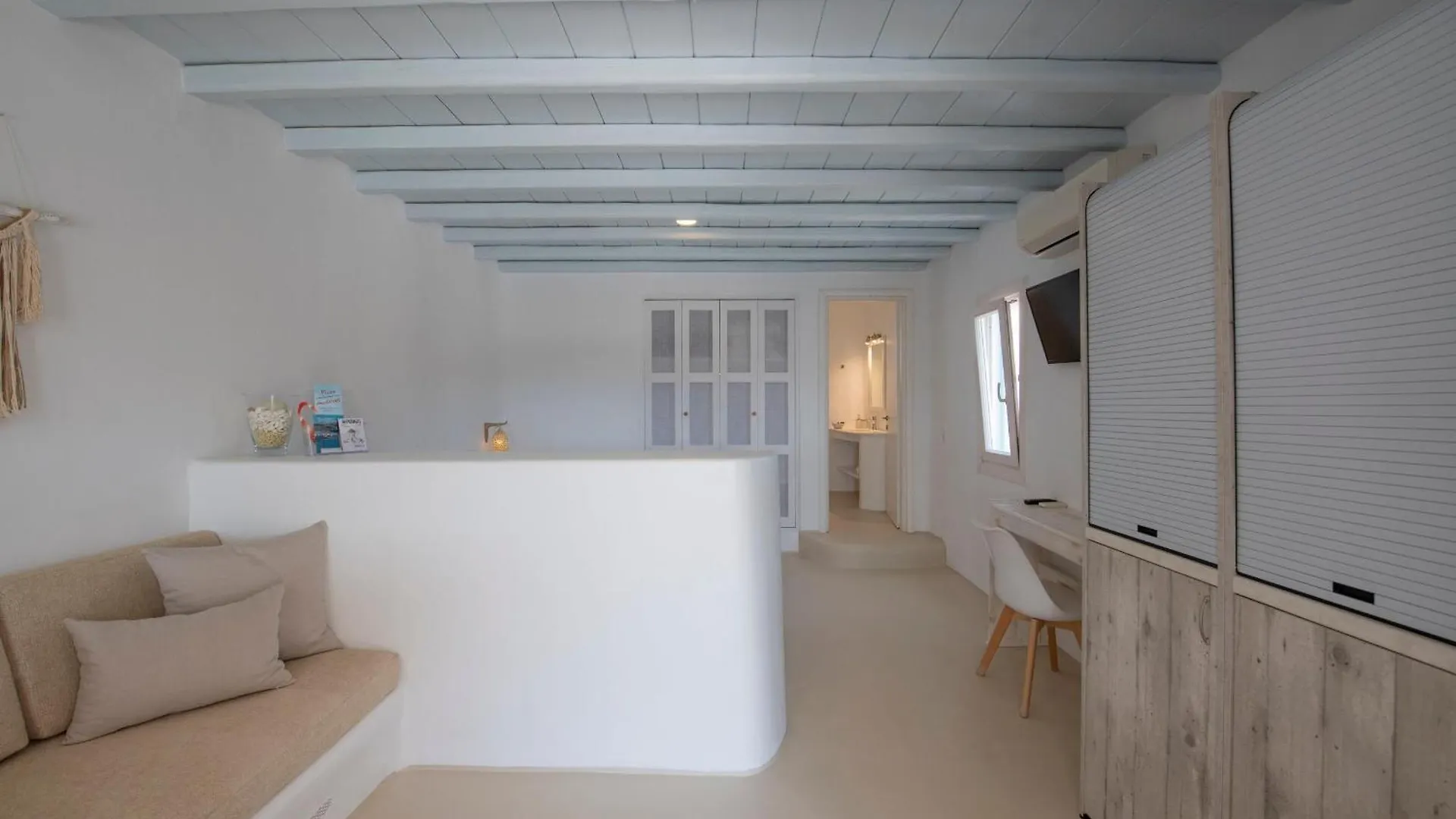 Tatiana Villa & Apartments Klouvas